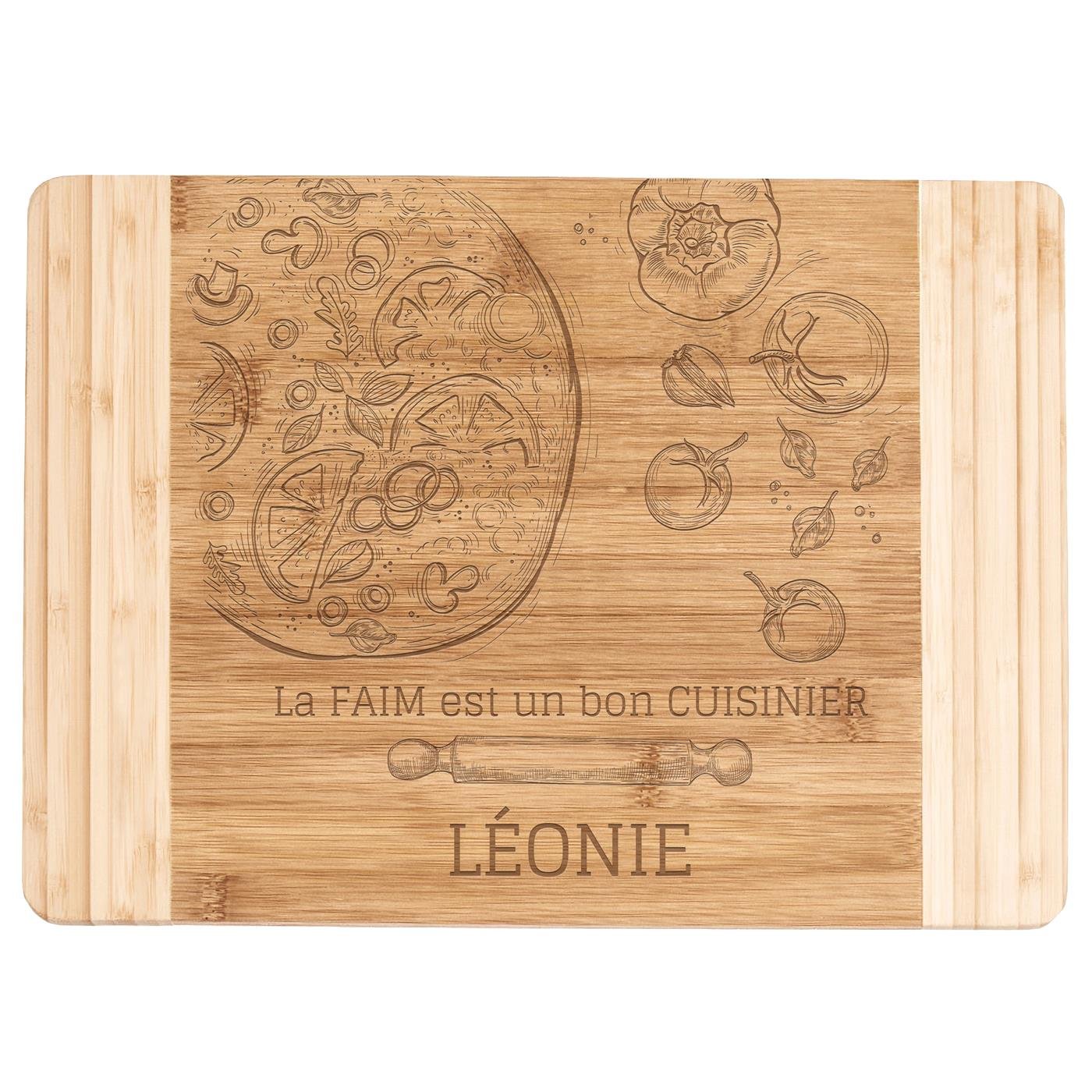 Planche à découper en bois de bambou avec gravure pour l'anniversaire d'une amie