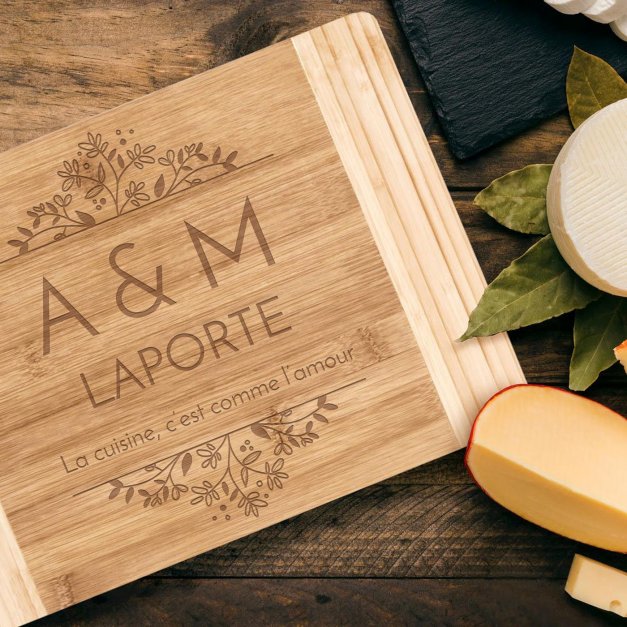 Planche à découper en bois de bambou personnalisée pour elle et pour lui pour mariage