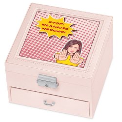 Coffret à bijoux rose personnalisé pour l'anniversaire d'une jeune fille