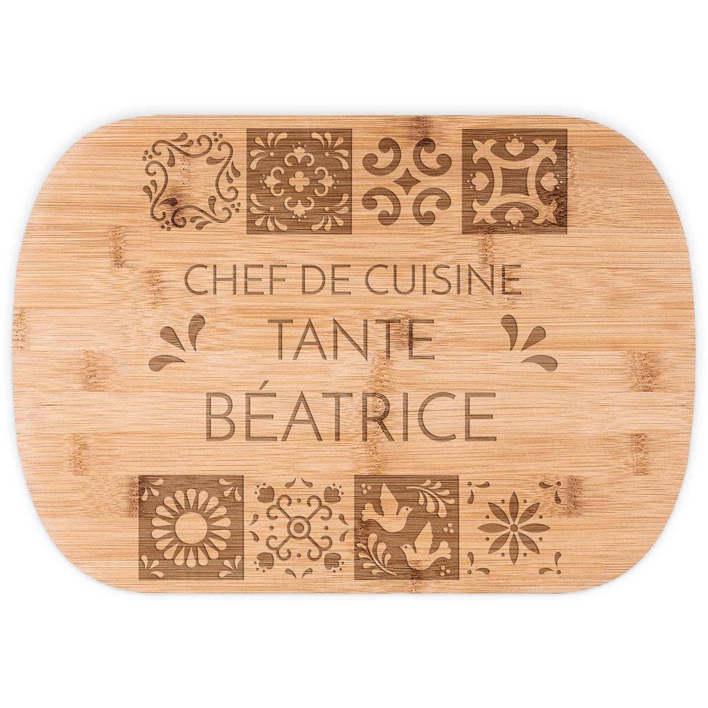 Planche à découper en bambou avec gravure pour l'anniversaire d'une tante