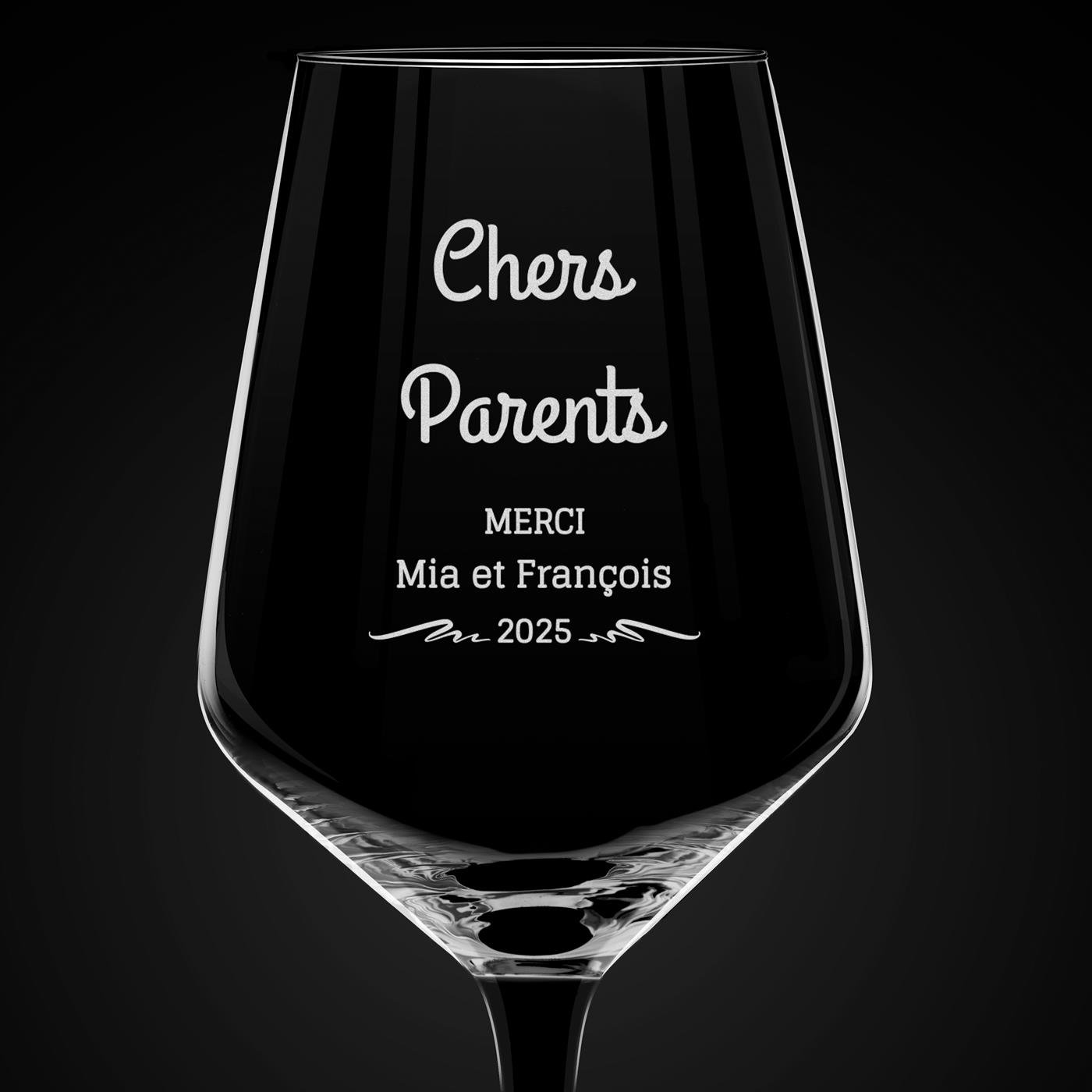 Verre à vin à pied noir avec gravure pour parents