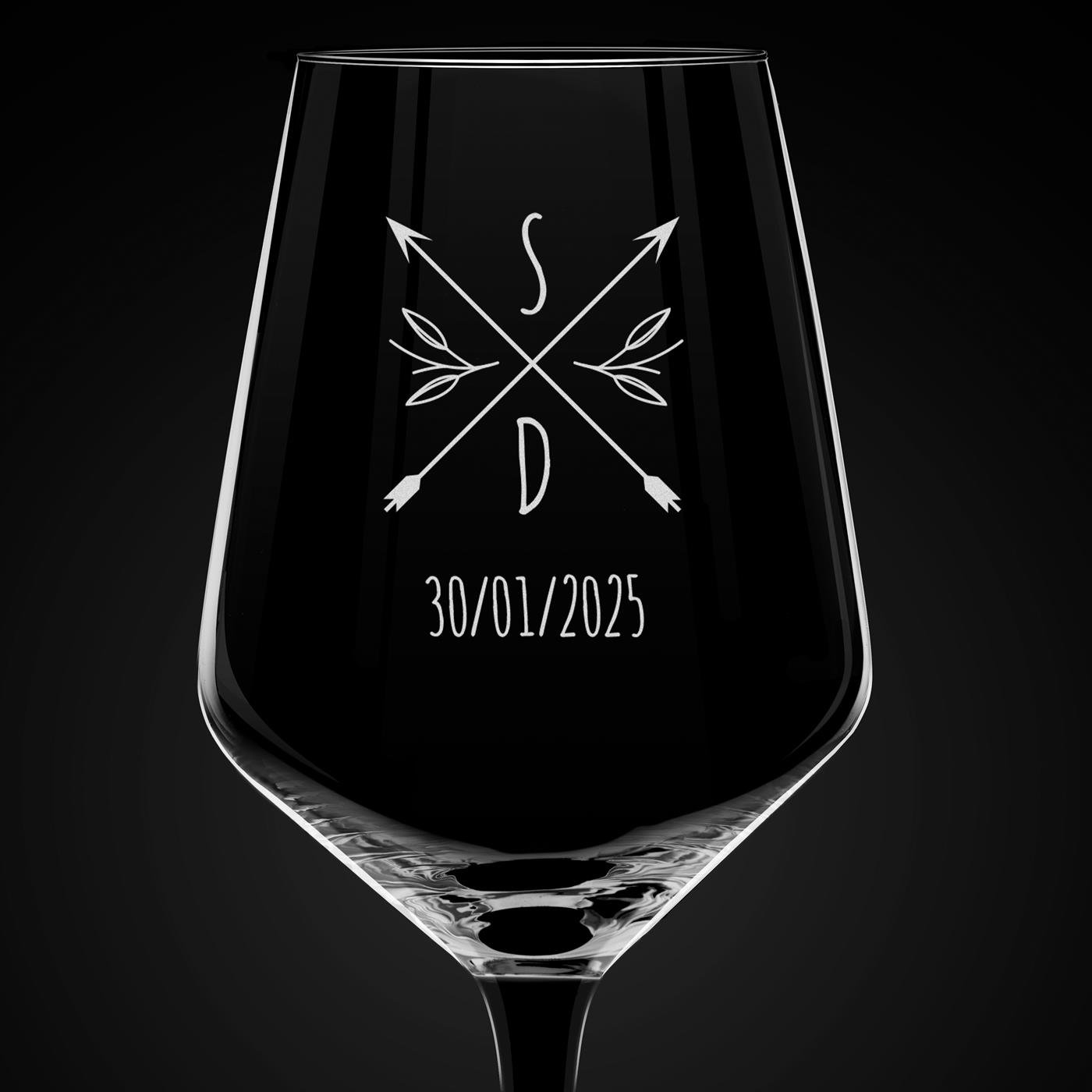 Verre à vin à pied noir avec gravure pour couple pour mariage