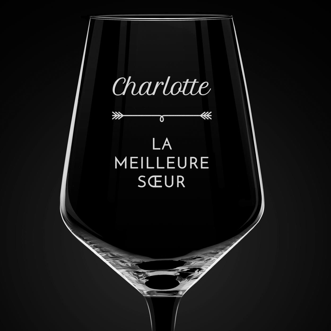 Verre à vin à pied noir avec gravure pour la meilleure sœur