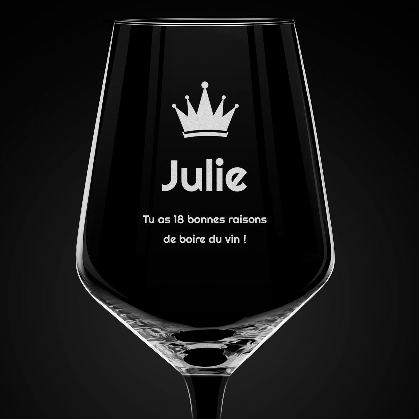 6 verres à vin à pied noir avec gravure pour une copine pour ses 18 ans