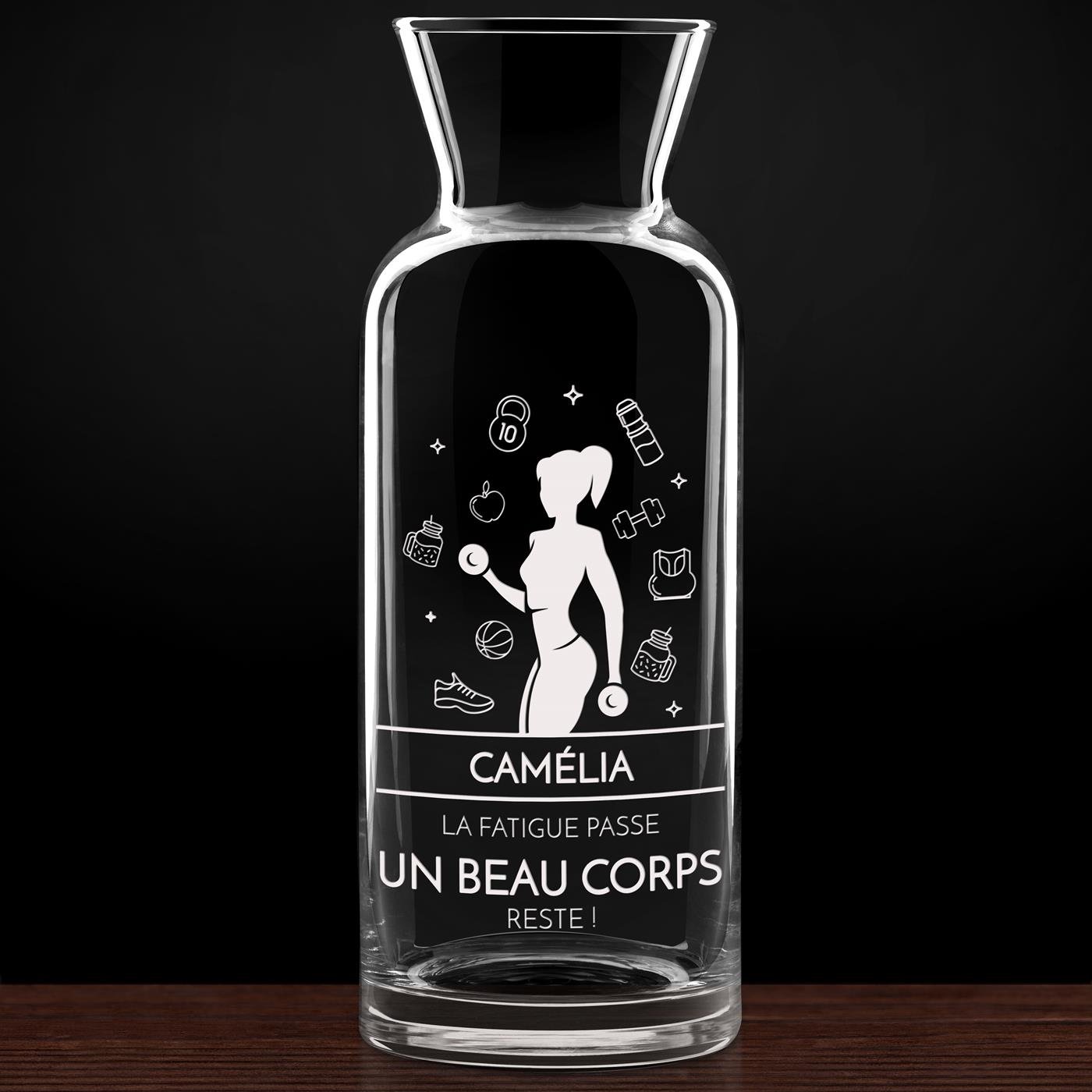 Carafe à eau en verre avec gravure pour l'anniversaire d'une copine