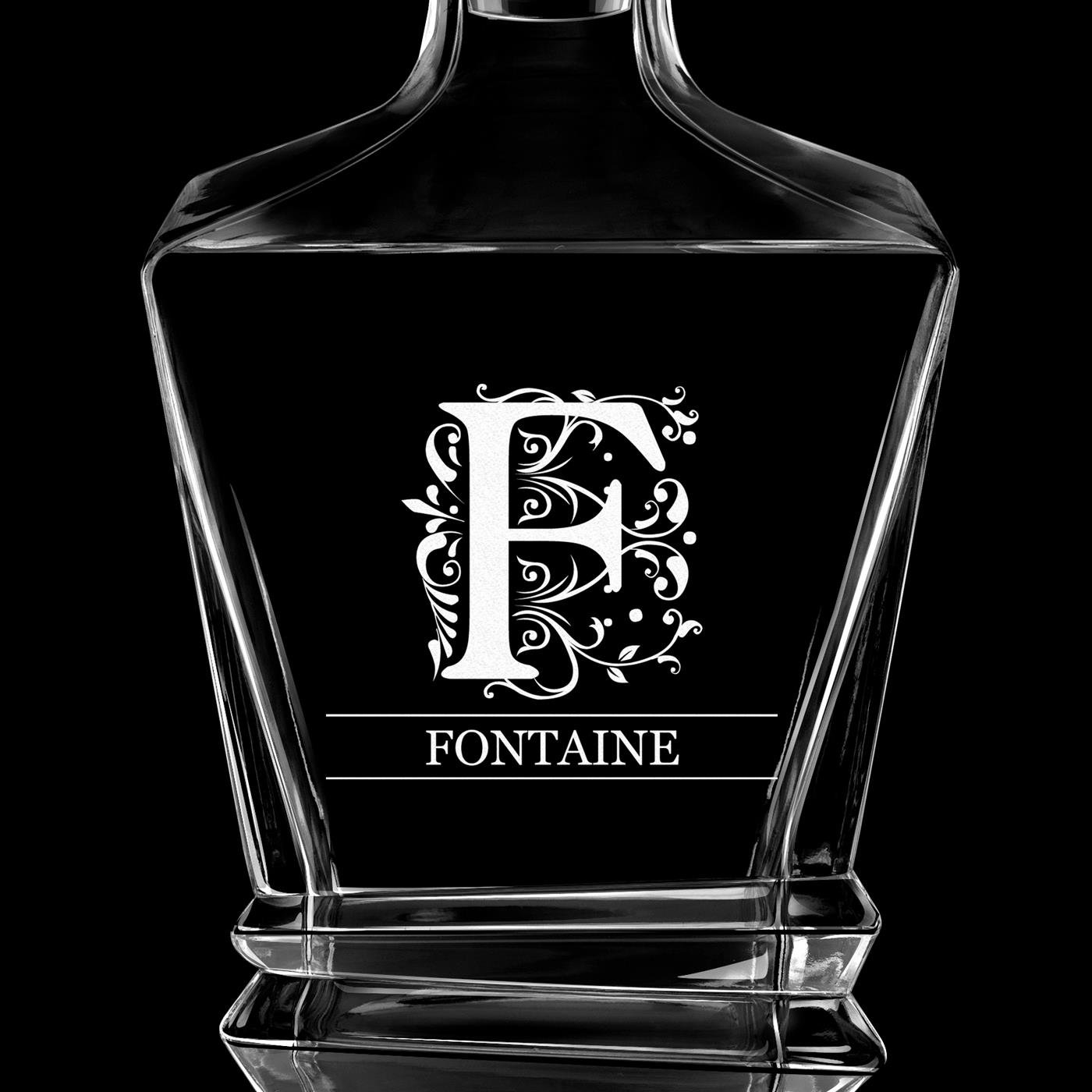 Carafe Geometric avec initiale et nom de famille gravé pour connaisseur de whisky