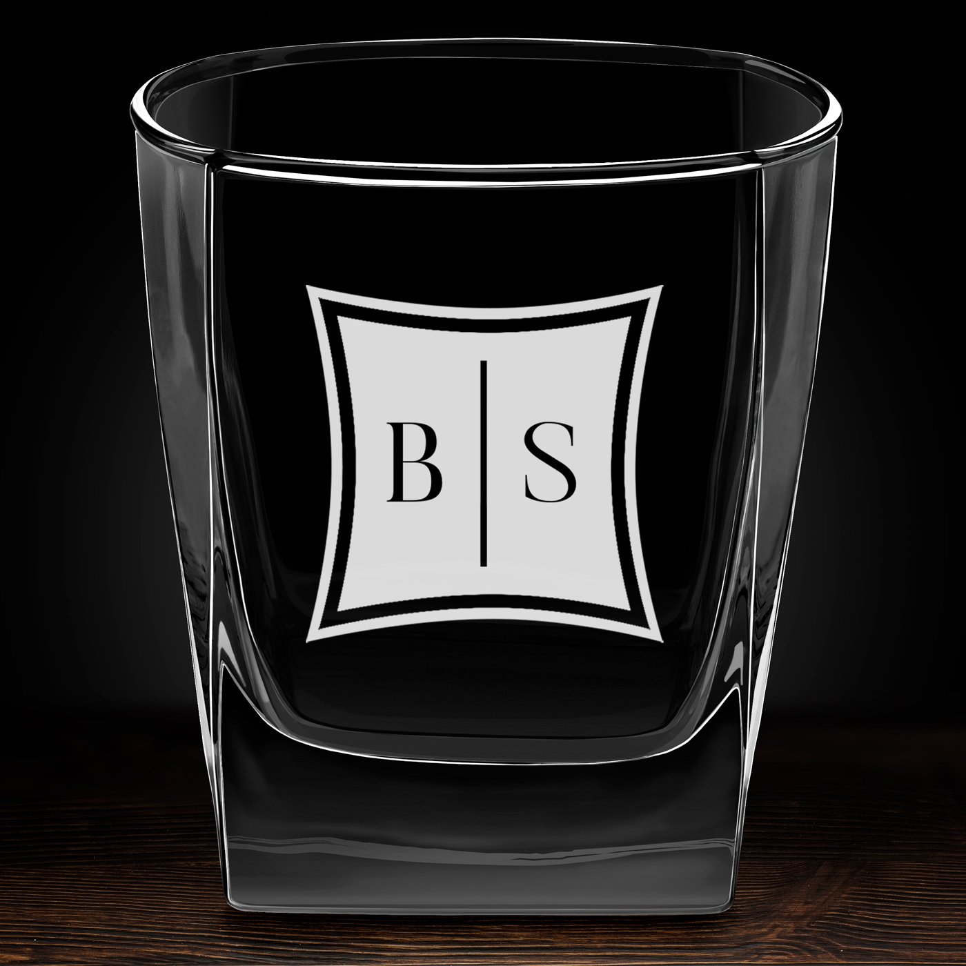 Verre à whisky avec gravure pour couple avec des initiales