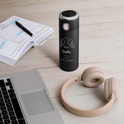 Mug isotherme noir personnalisé avec un affichage LED pour l'anniversaire de maman