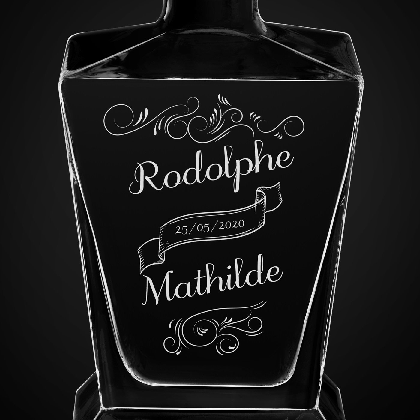 Carafe à whisky Pyramid avec gravure pour jeunes mariés