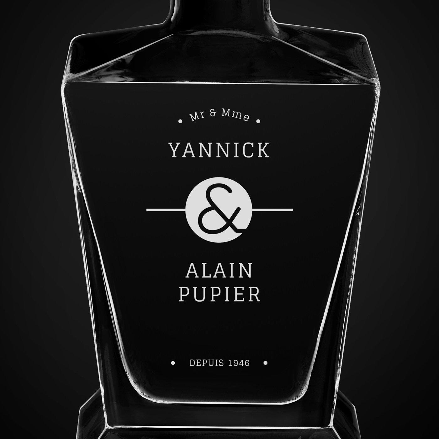 Carafe à whisky Pyramid avec gravure pour mariés