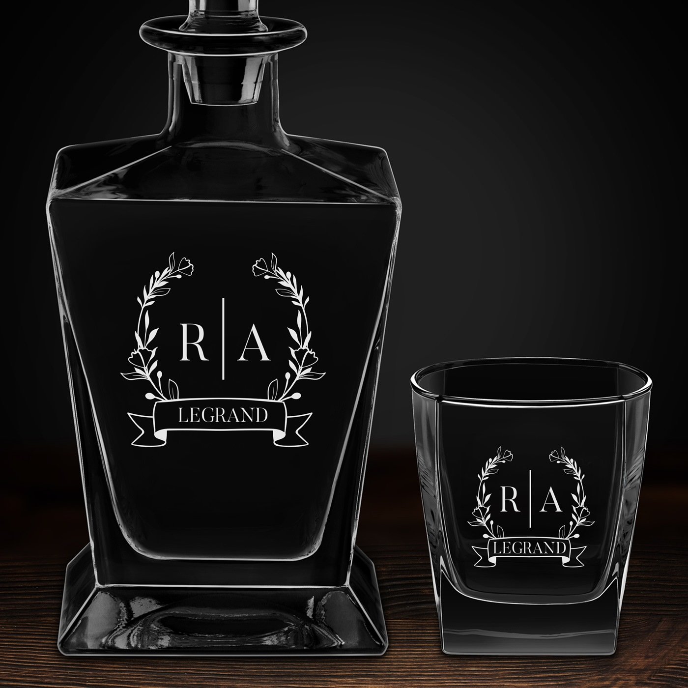 Carafe à whisky Pyramid et 6 verres avec gravure pour anniversaire mariage