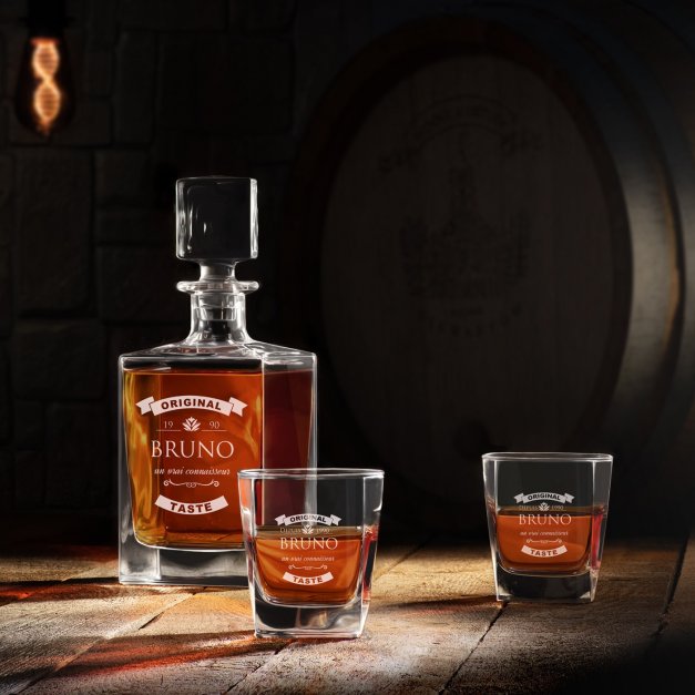 Carafe Cube et 2 verres à whisky avec gravure pour le vrai connaisseur