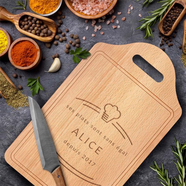 Planche en bois à découper personnalisée pour l'anniversaire d'une sœur