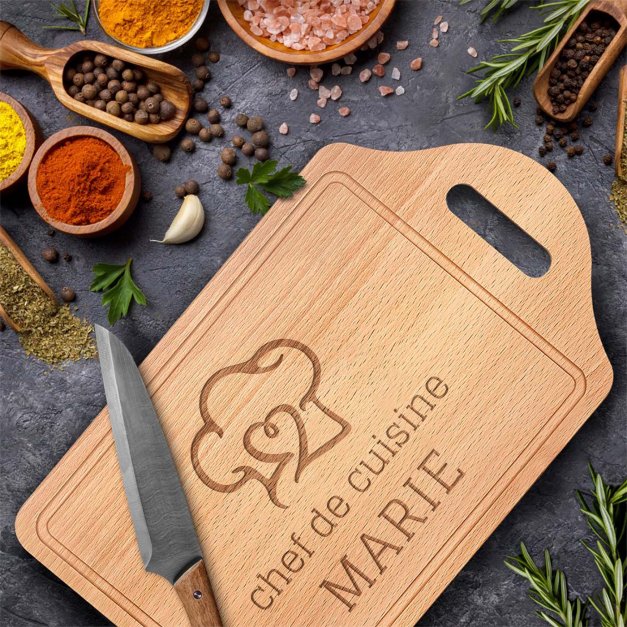 Planche en bois à découper personnalisée pour une femme pour la Saint-Valentin