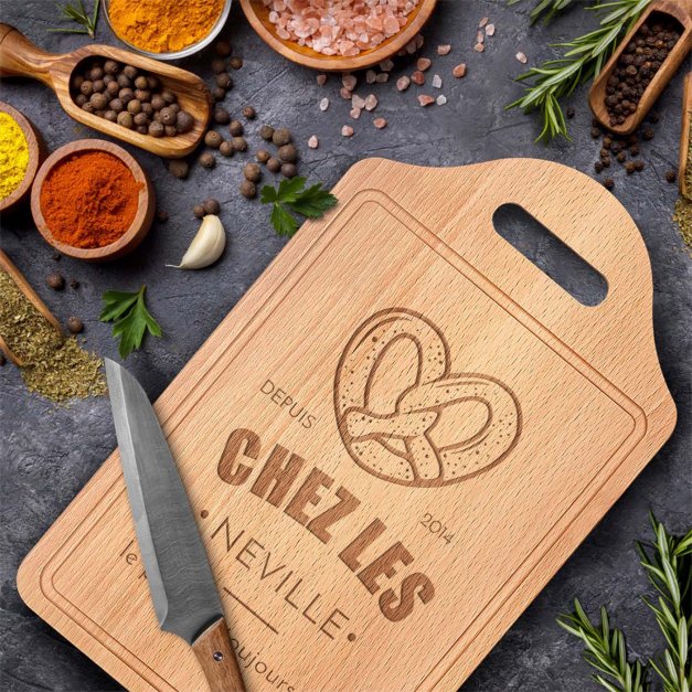 Planche en bois à découper personnalisée pour un couple pour une crémaillère