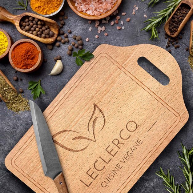 Planche en bois à découper personnalisée pour un couple vegan pour une crémaillère