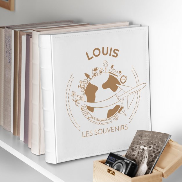Album photo grand format avec personnalisation pour un petit voyageur