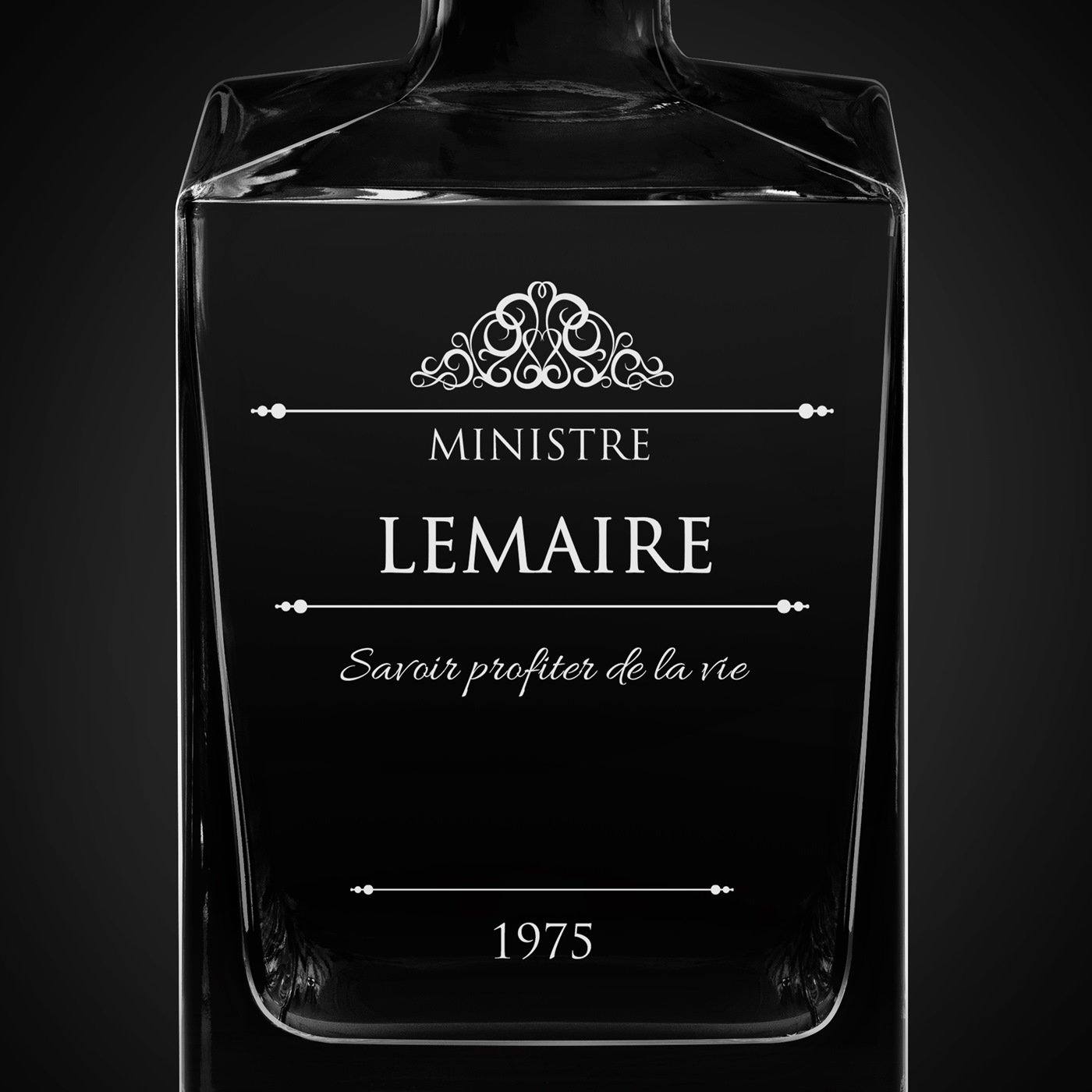 Carafe à whisky Cube avec gravure pour un homme élégant