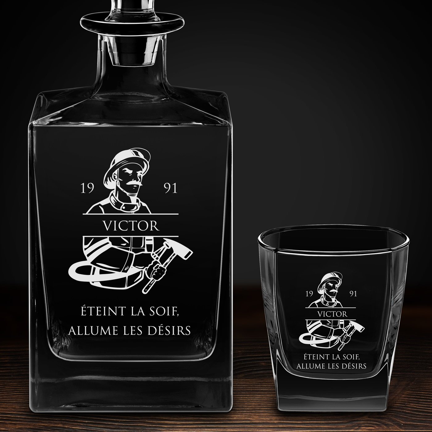 Carafe Cube et 4 verres à whisky avec gravure pour un pompier