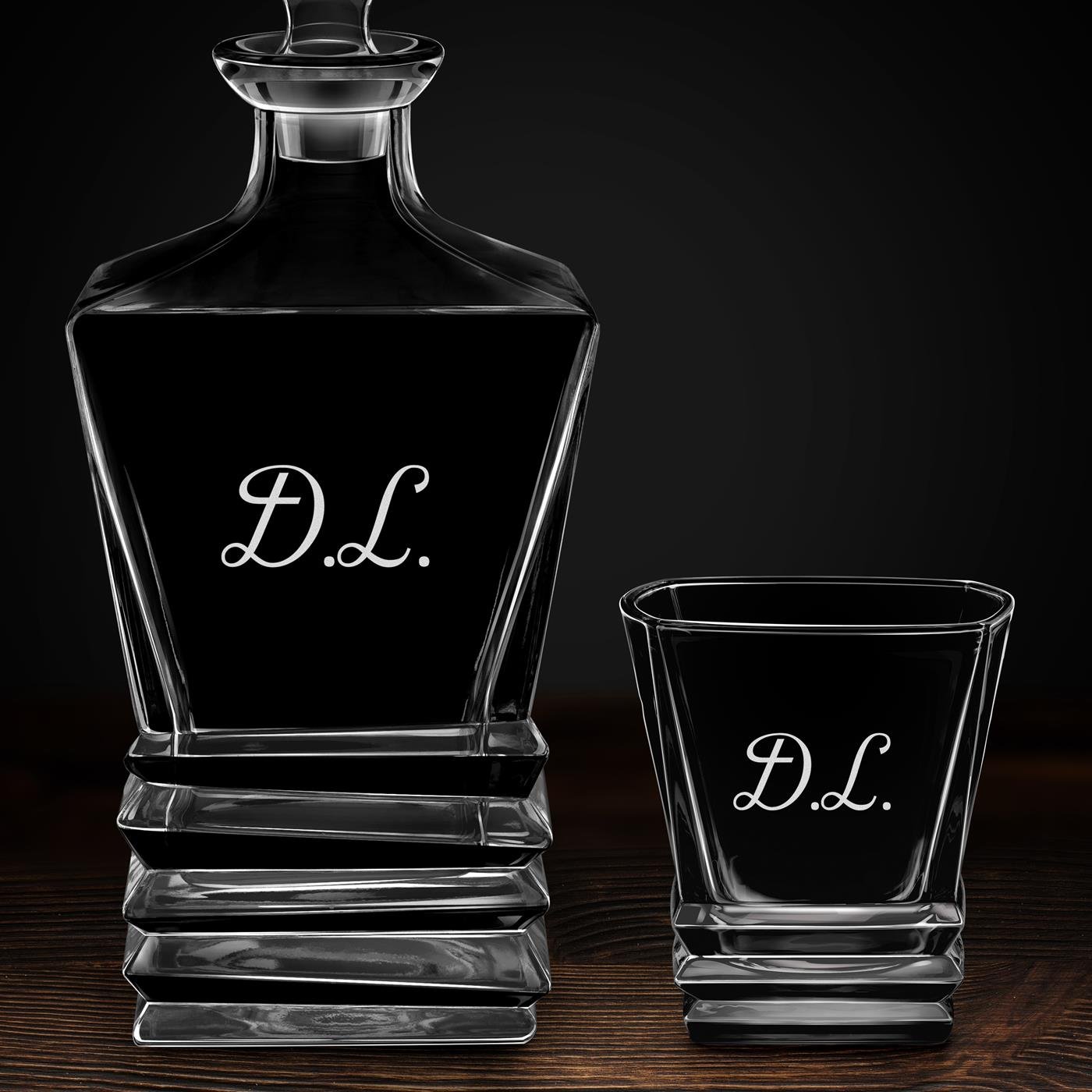 Ensemble Carafe Geometric et 4 verres avec gravure pour connaisseur de whisky avec initiales