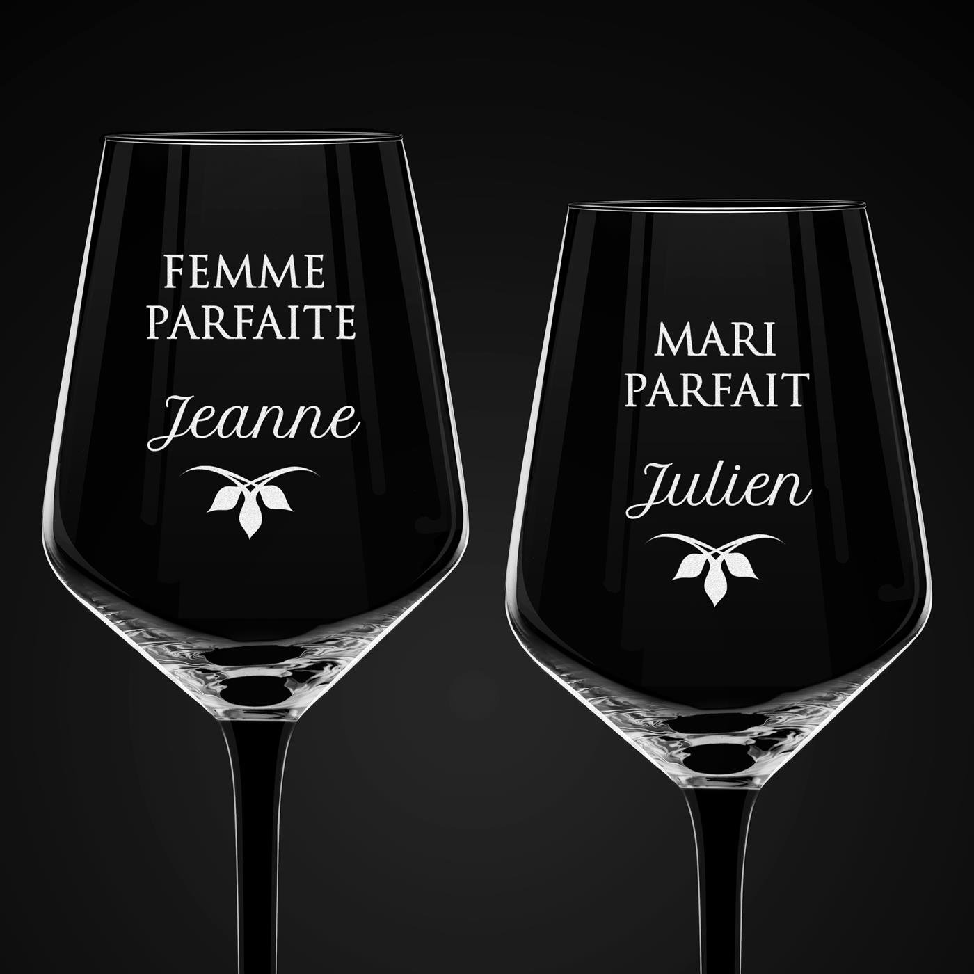 2 verres à vin à pied noir avec gravure pour un couple parfait