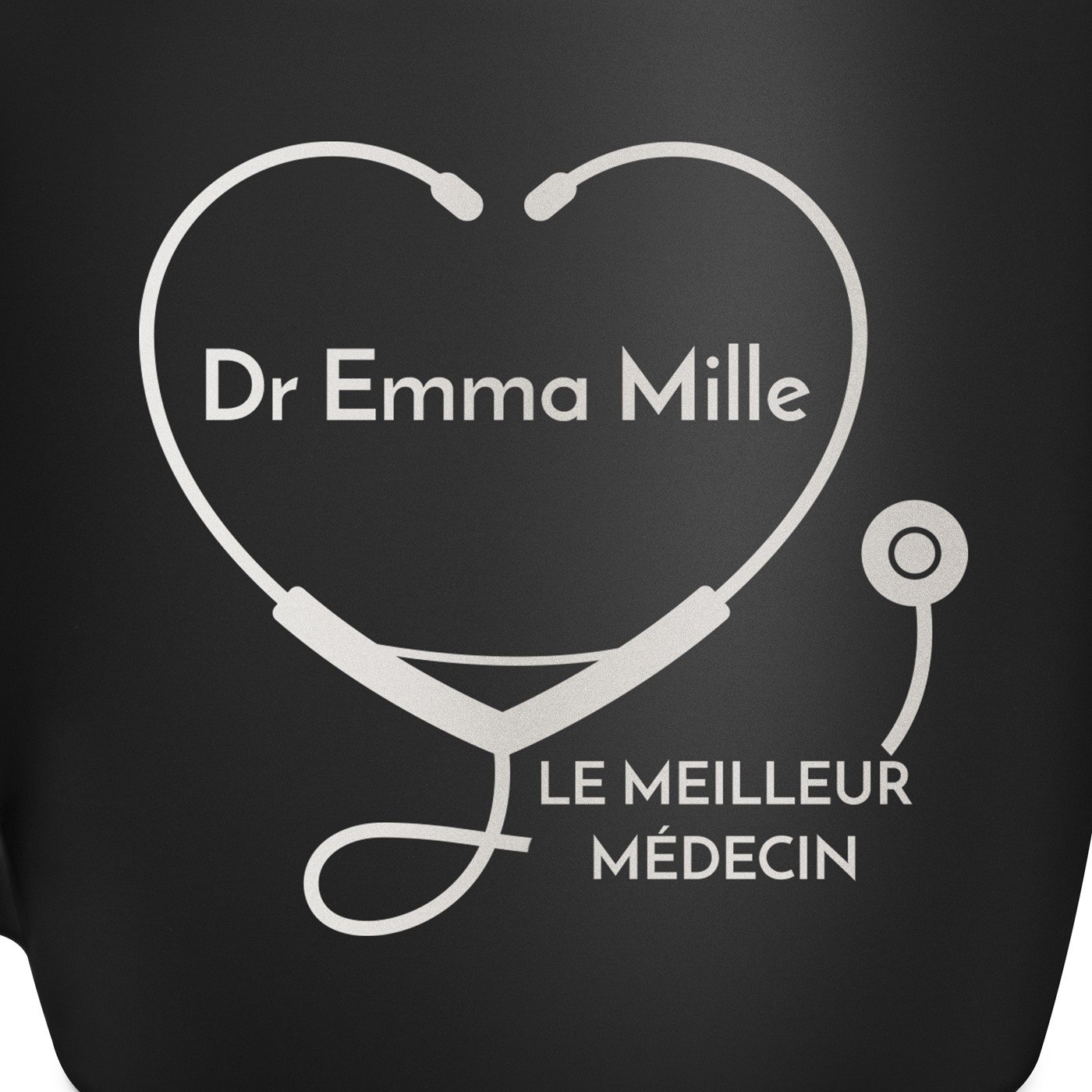 Tasse noire en céramique avec gravure pour elle docteur généraliste