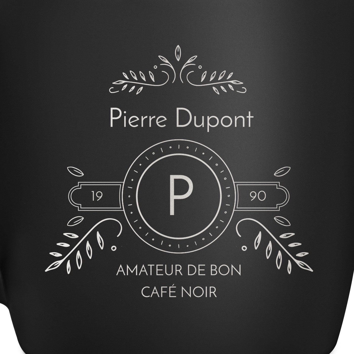 Tasse noire en céramique avec gravure pour lui date prénom amateur de café