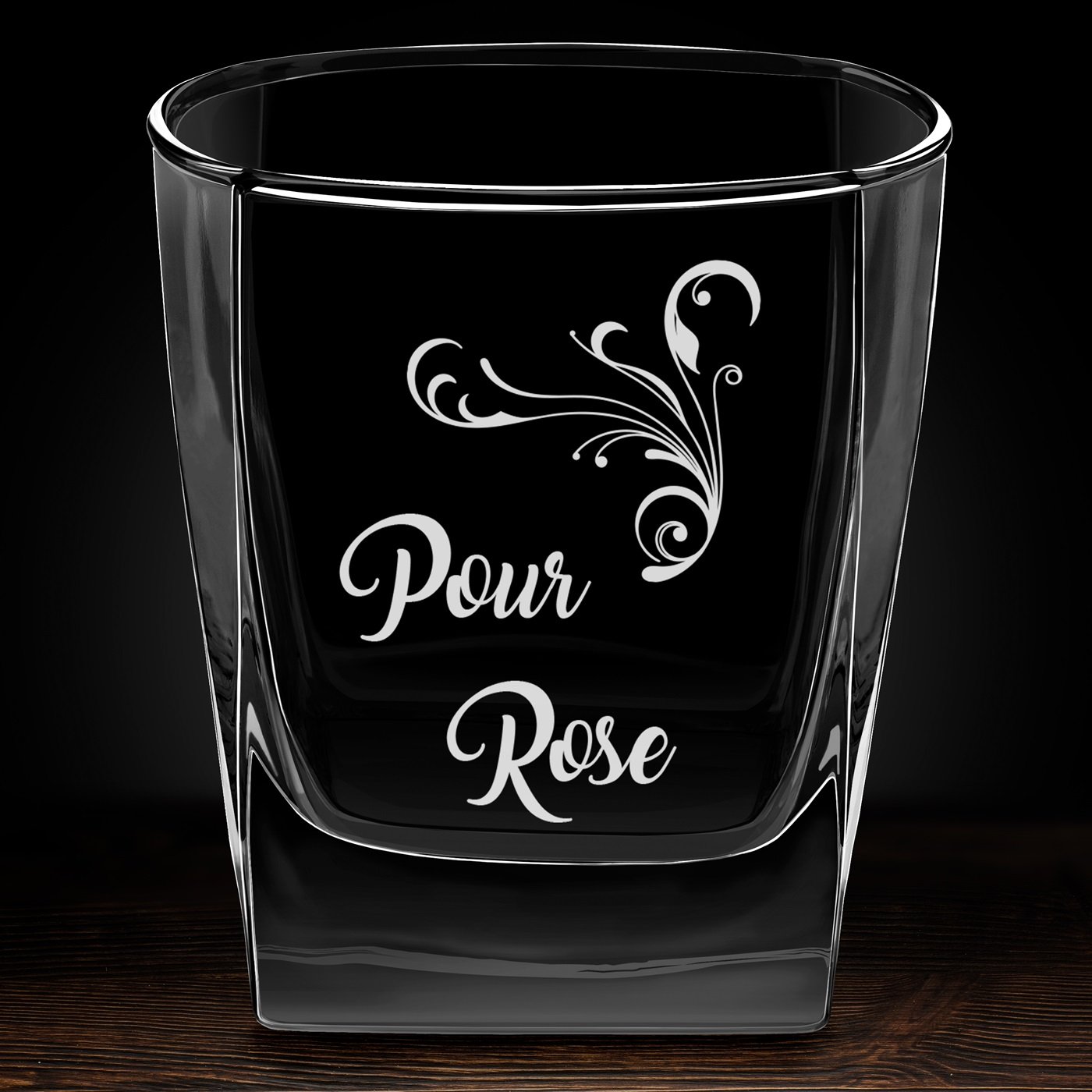 Verre à whisky avec gravure pour l'anniversaire d'une amie