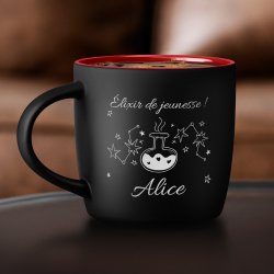 Tasse noire fond rouge en céramique avec personnalisation pour elle femme anniversaire