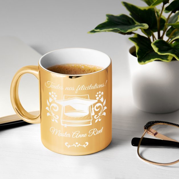 Tasse dorée en céramique avec personnalisation pour lui master diplomé