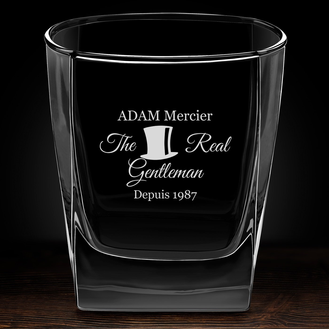 Verre à whisky avec gravure pour l'anniversaire d'un gentleman