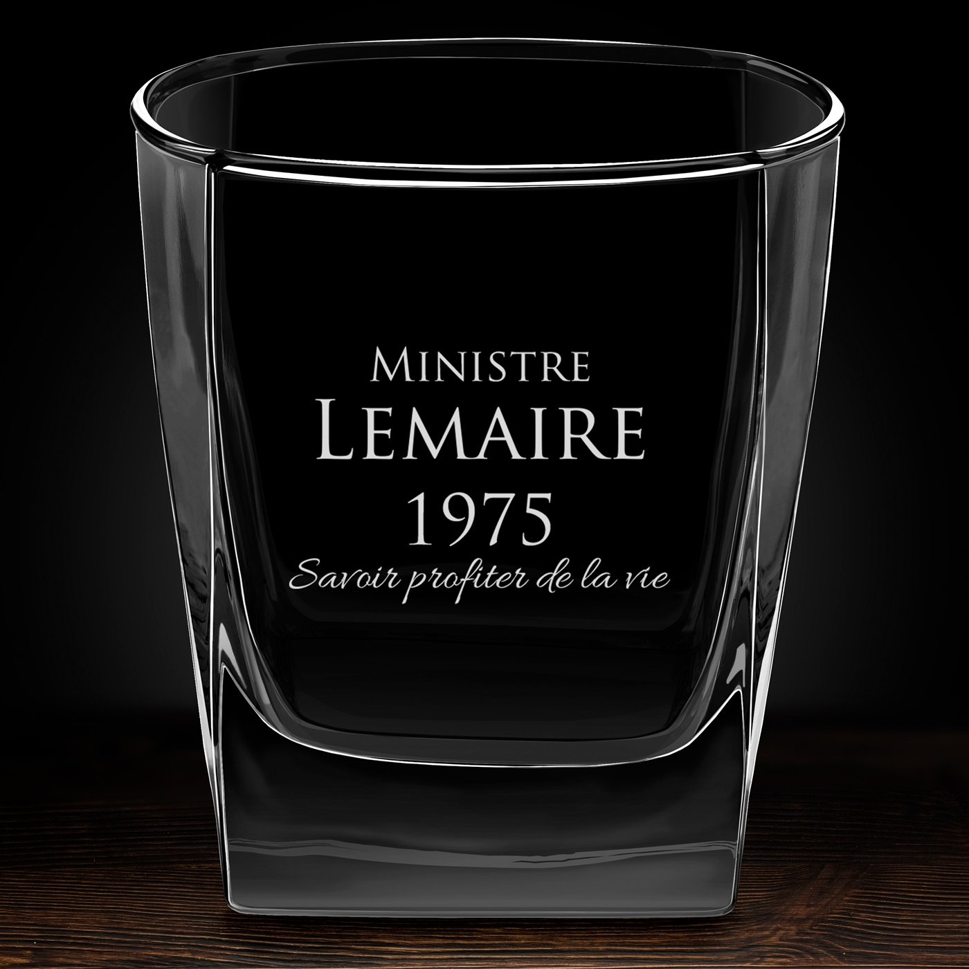 Verre à whisky avec gravure pour un homme d'affaires