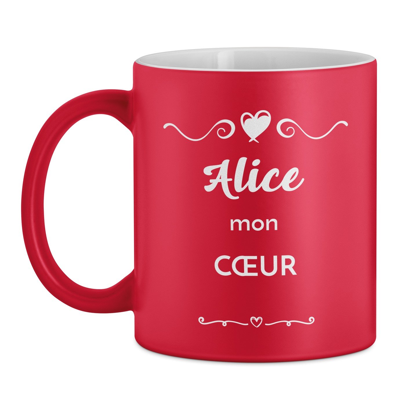 Tasse rouge en céramique fond blanc avec personnalisation pour femme saint valentin