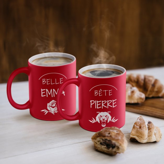 Set de 2 tasses rouges en céramique fond blanc avec personnalisation pour couple belle et la bete saint valentin