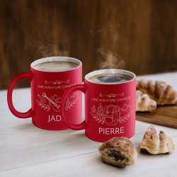Set de 2 tasses rouges en céramique fond blanc avec personnalisation pour guitariste voyageur mariage anniversaire