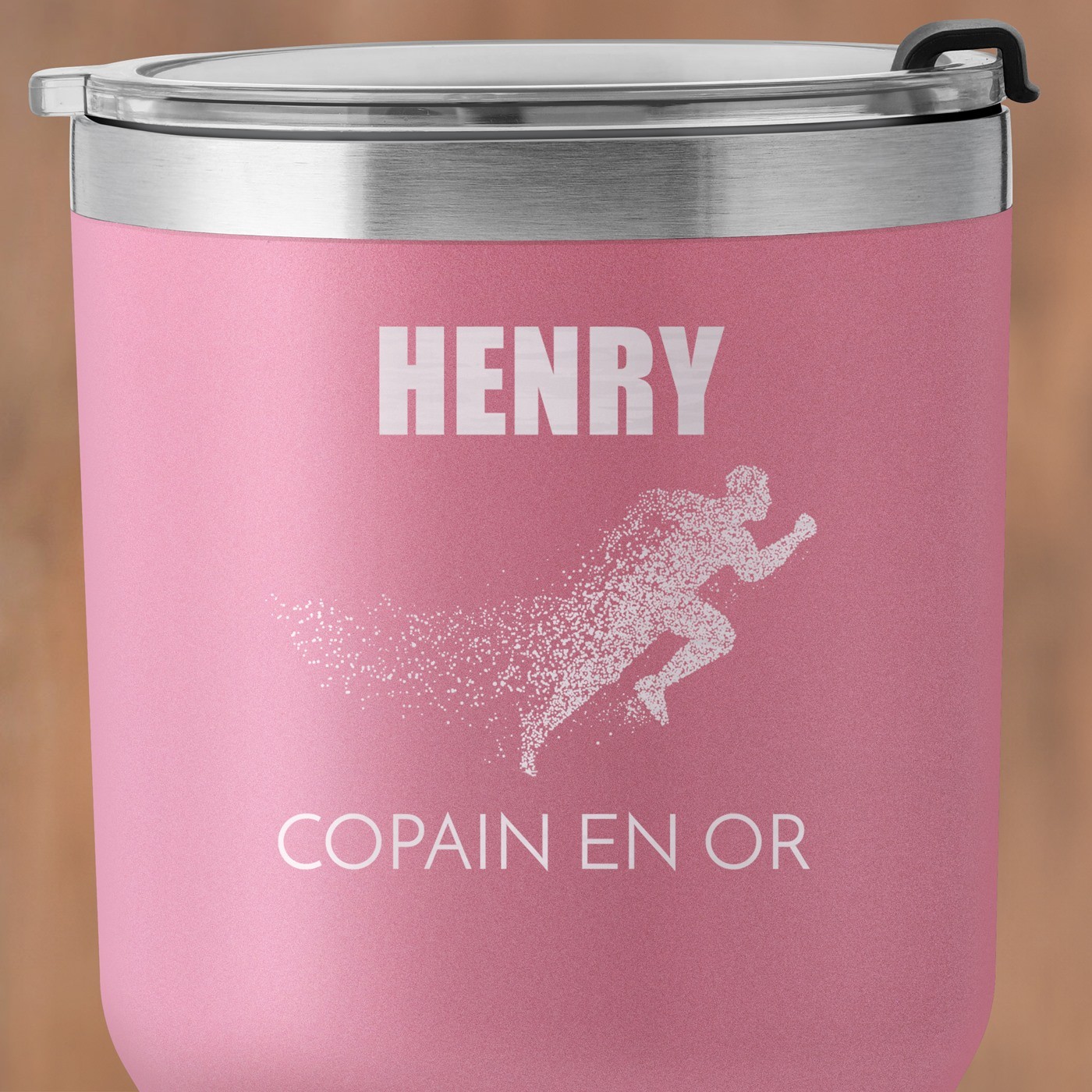 Mug isotherme rose avec gravure pour l'anniversaire d'un copain