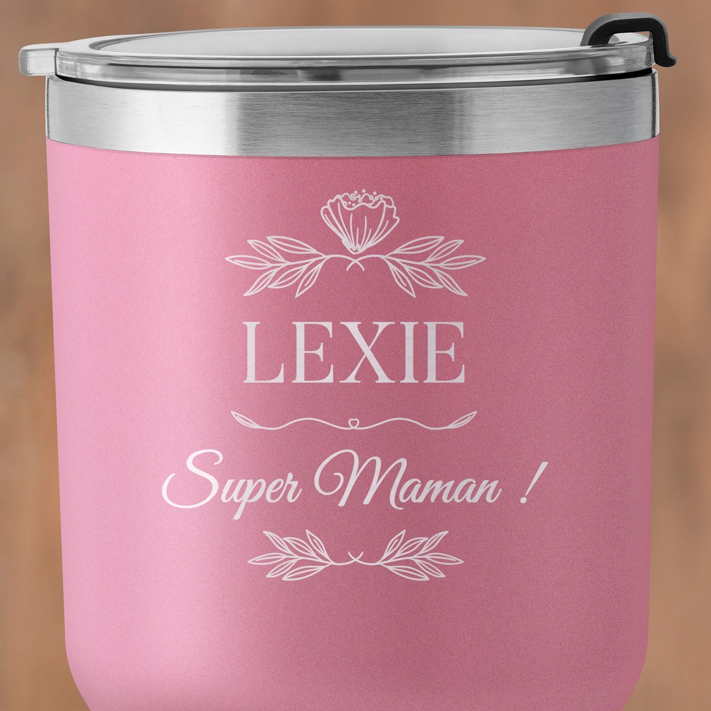 Mug isotherme rose personnalisé pour l'anniversaire de maman