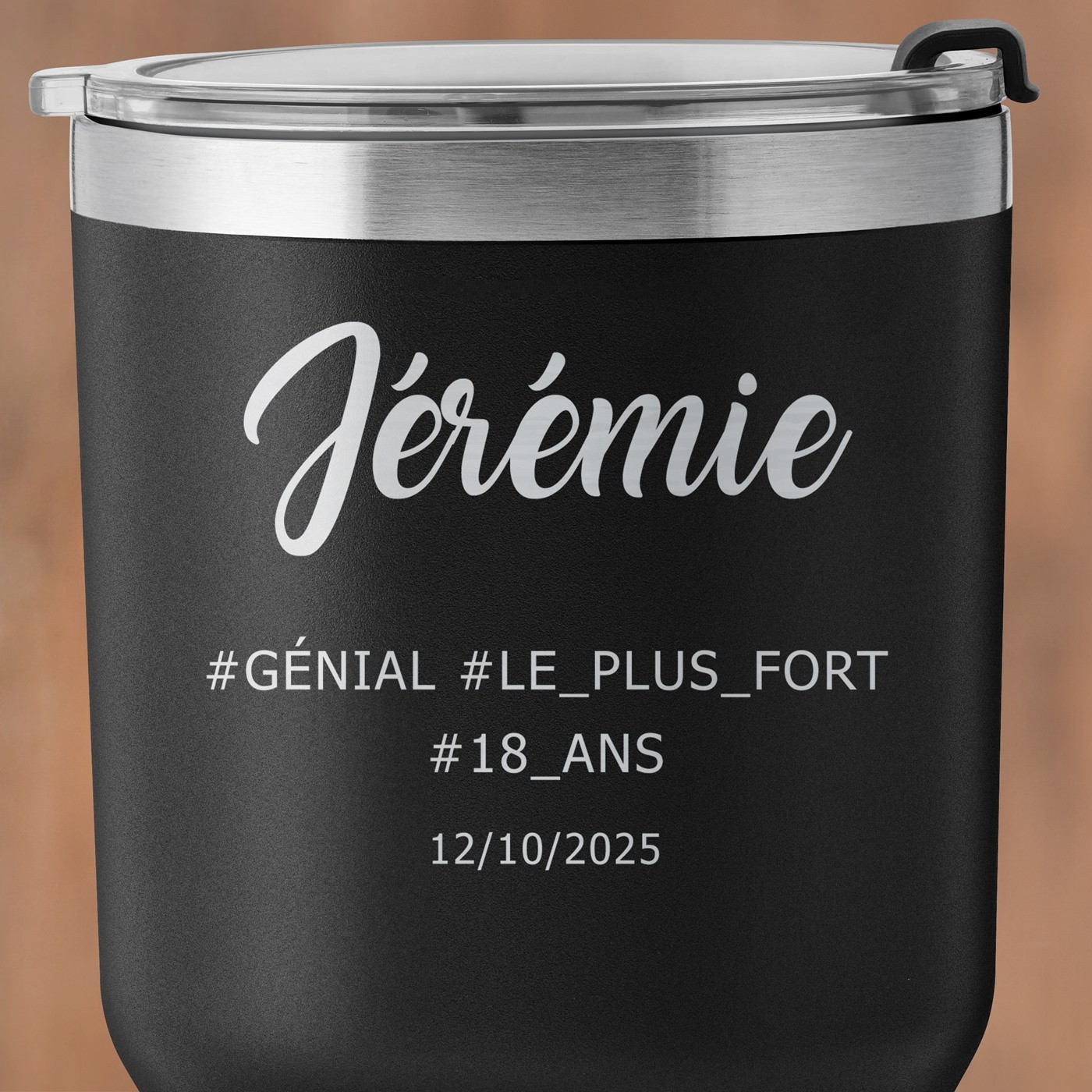 Mug isotherme noir avec gravure pour un copain pour ses 18 ans