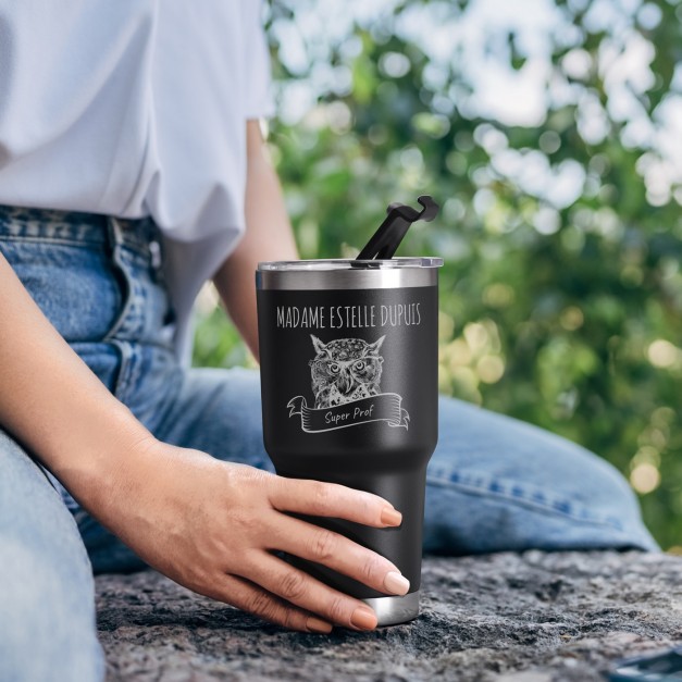 Mug isotherme noir avec gravure pour une prof