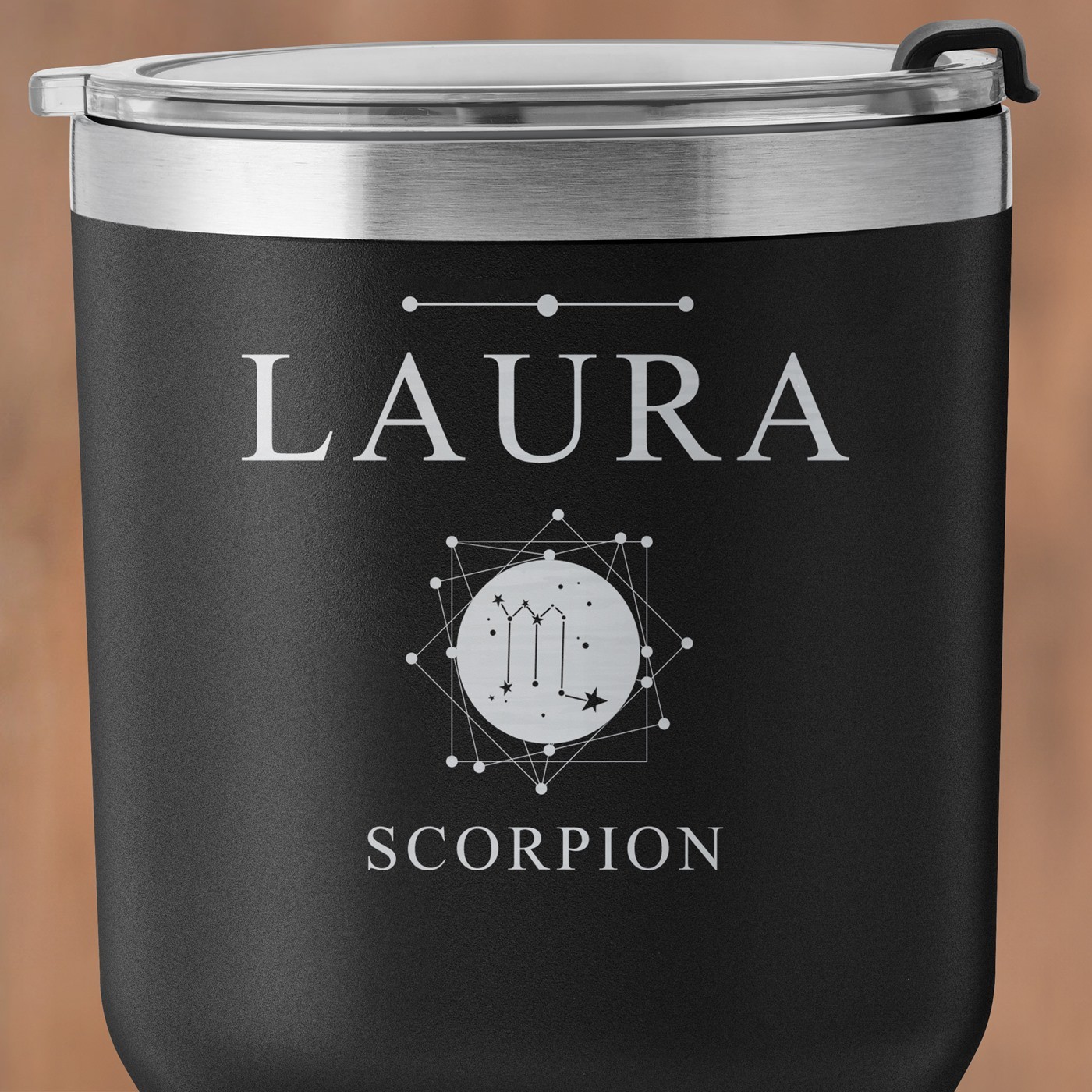 Mug isotherme noir personnalisé pour l'anniversaire d'une copine