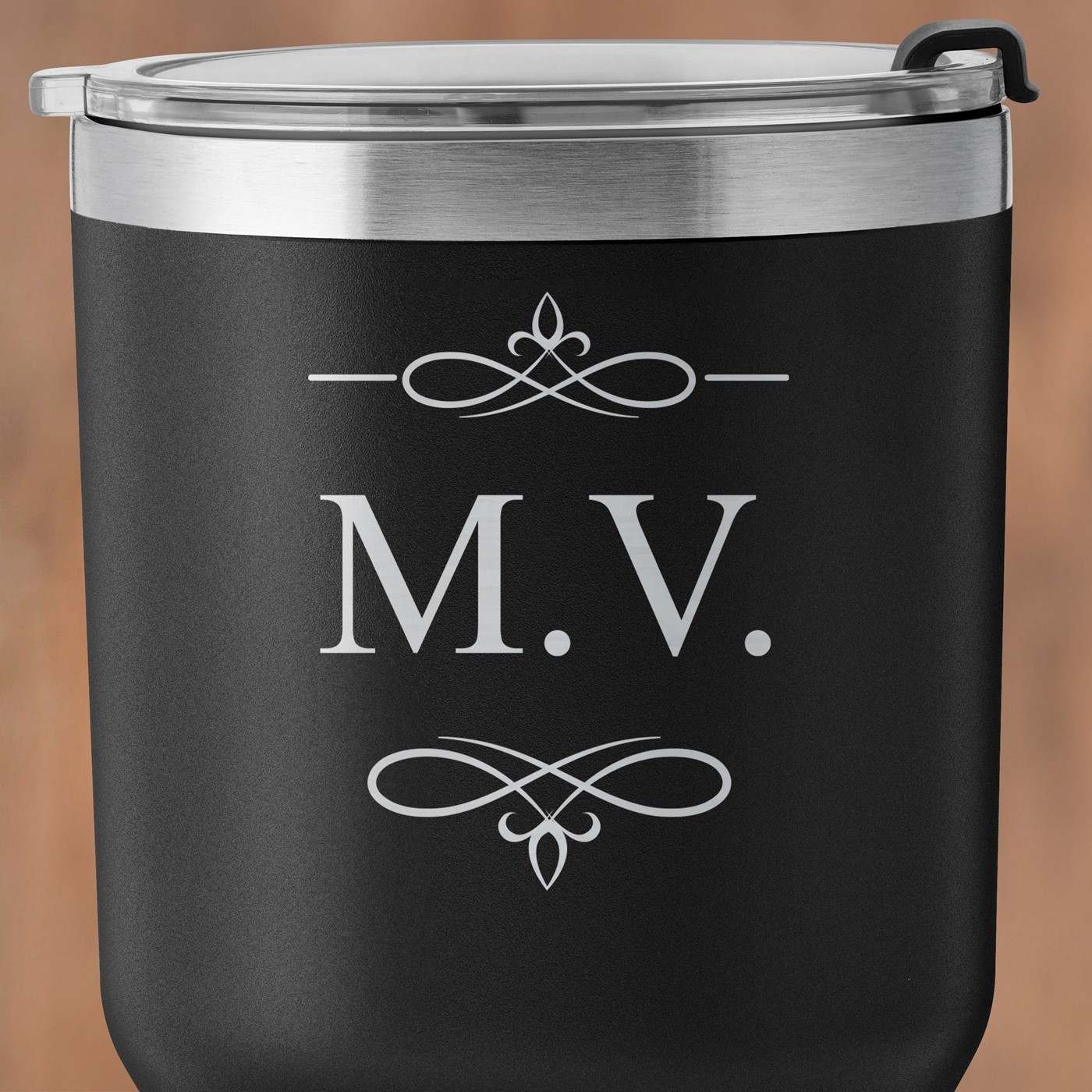Mug isotherme noir avec gravure pour l'anniversaire d'un proche