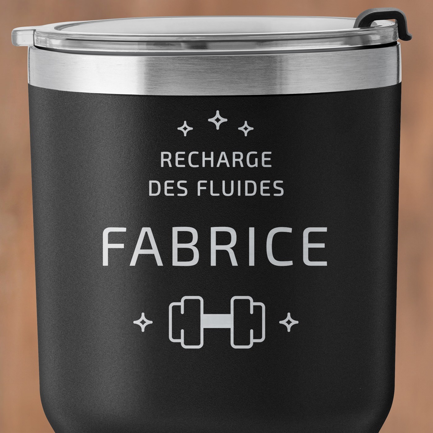 Mug isotherme noir personnalisé pour l'anniversaire d'un sportif