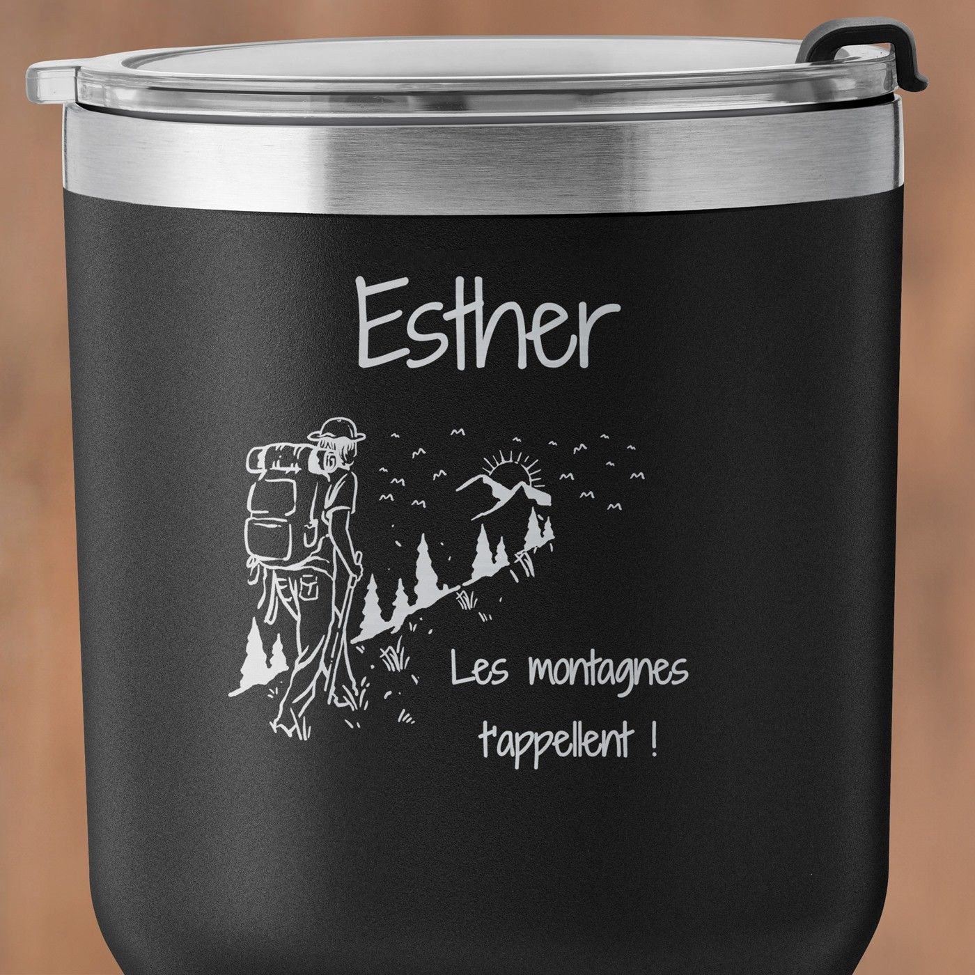 Mug isotherme noir avec gravure pour l'anniversaire d'une amie