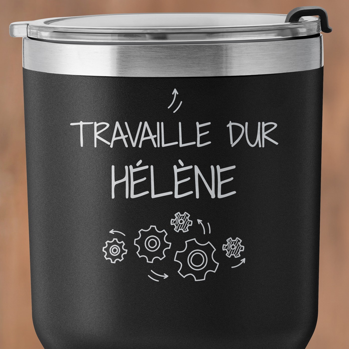 Mug isotherme noir personnalisé pour une collègue pour une promotion de travail