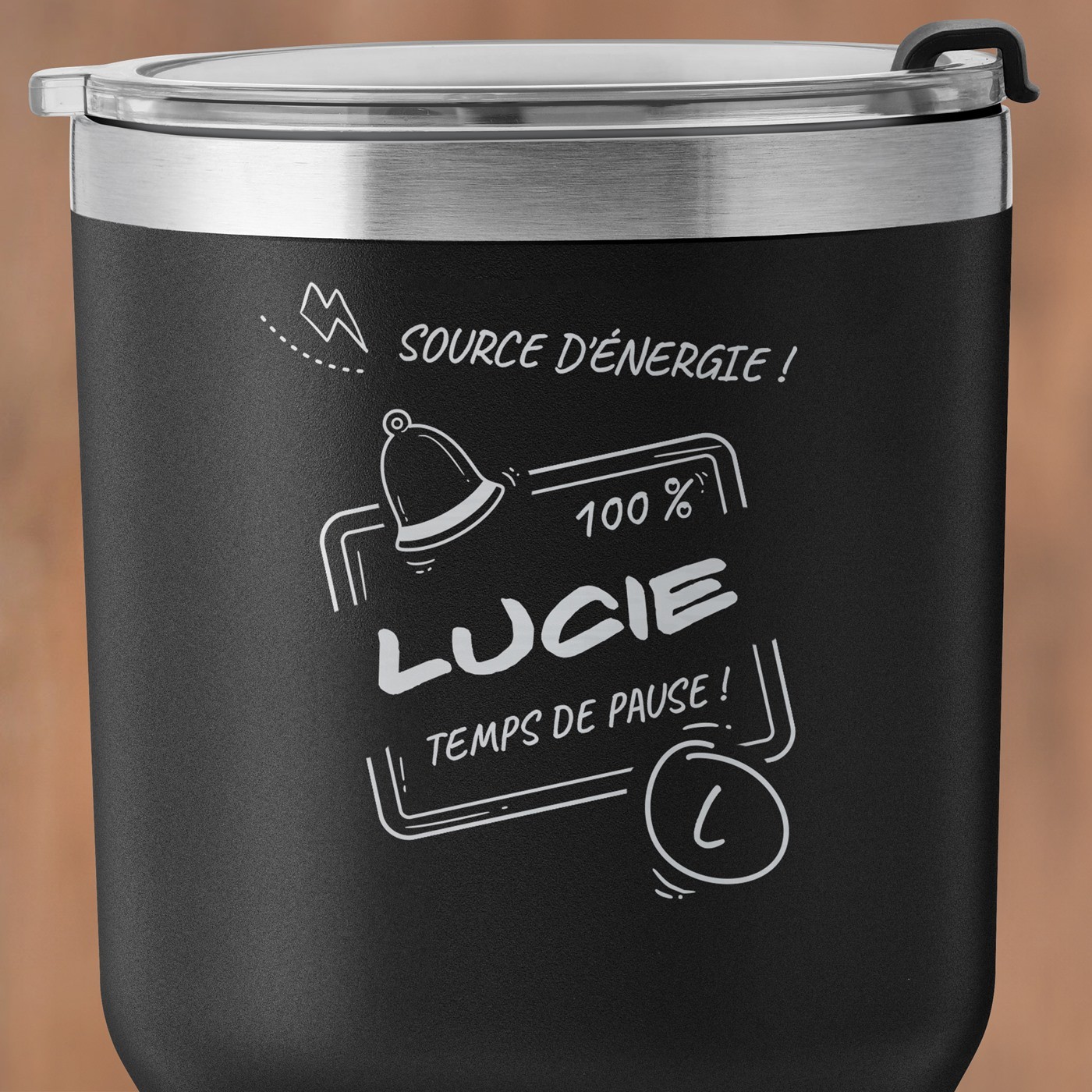 Mug isotherme noir avec gravure pour une étudiante