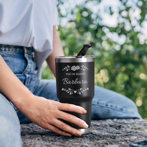 Mug isotherme noir avec gravure pour la fête des grands-mères