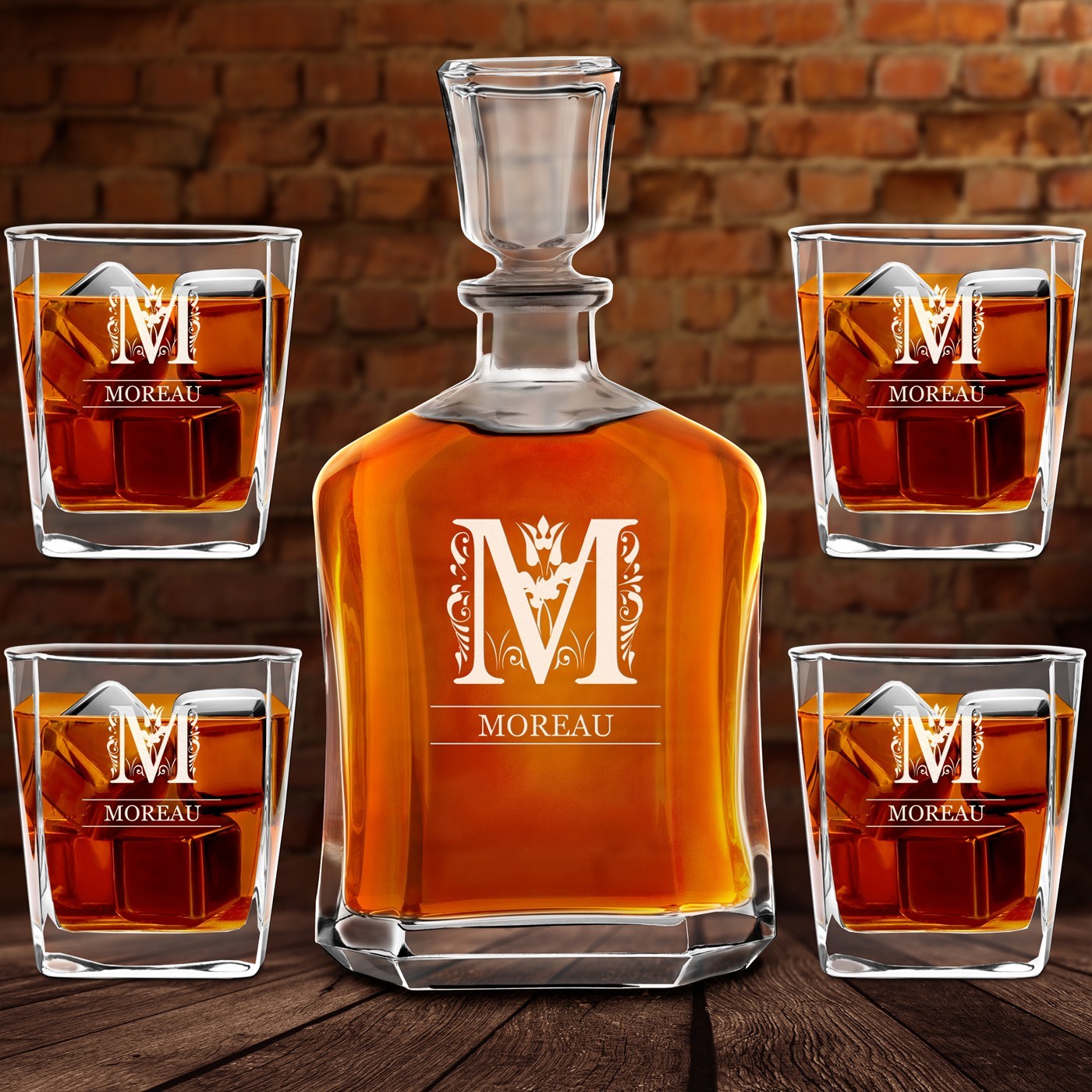 Set Carafe à whisky et 4 verres avec gravure pour gentleman avec initiale
