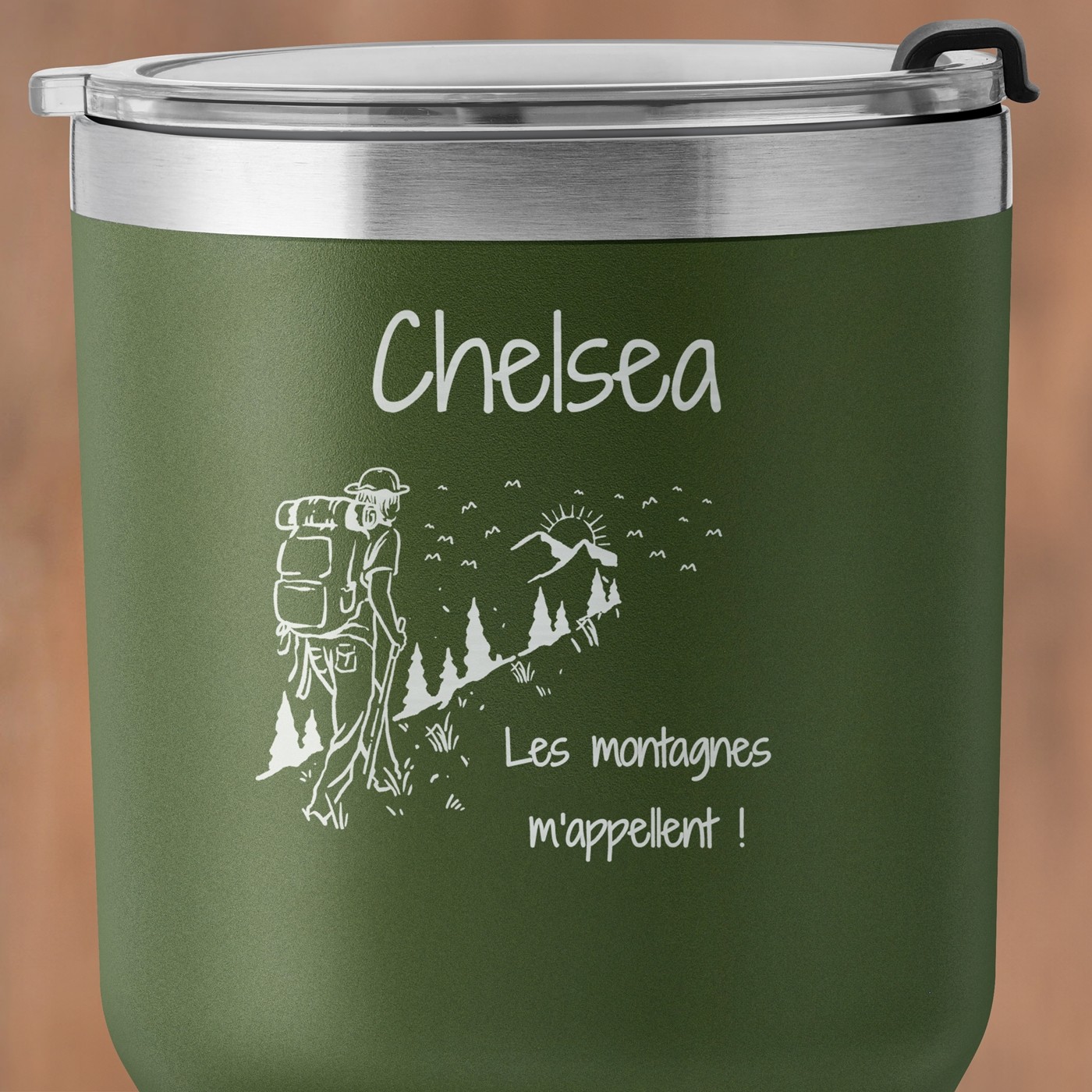 Gobelet isotherme vert avec gravure pour une copine pour son anniversaire