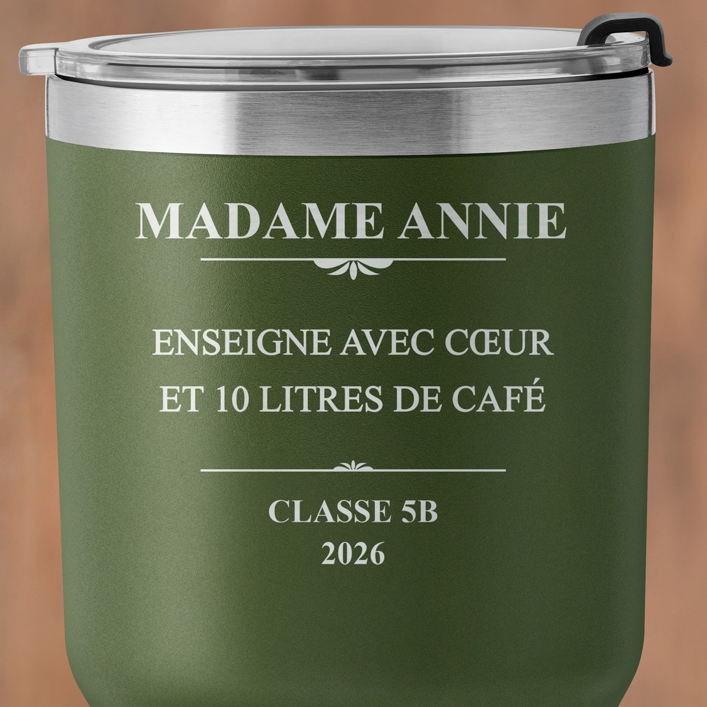 Gobelet isotherme vert personnalisé pour une enseignante pour la fin de l'année