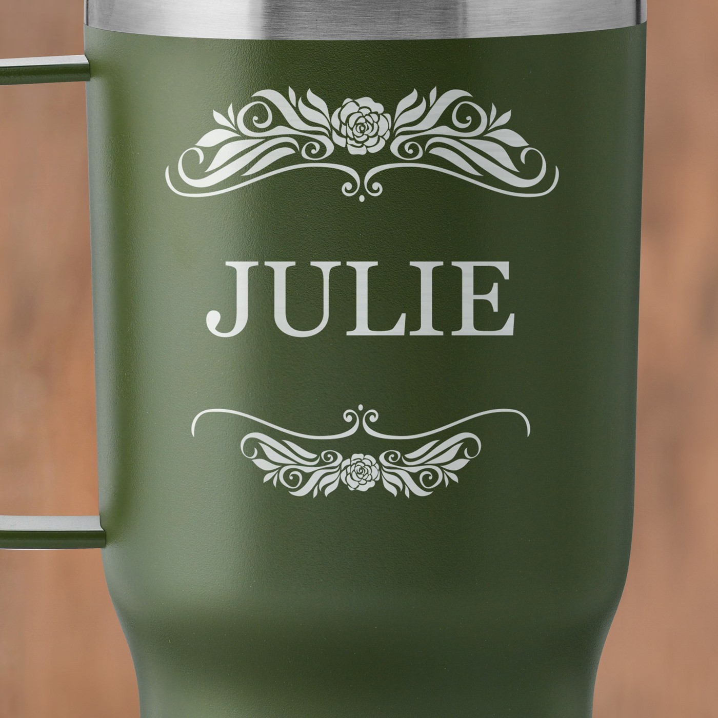 Mug de voyage vert avec gravure pour l'anniversaire d'une copine